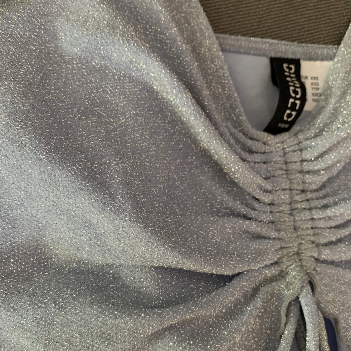 Ljusblå glittrig topp  - 90