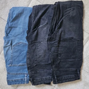 Jeans - Typ: 3 par jeans Storlek: M Skick: Använda   Skickas via post!😁