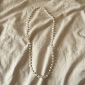 pärlhalsband💗 - vintage pärlhalsband, inte äkta pärlor, bra skick, skriv om du undrar något💕