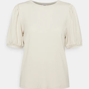 Tröja från OBJECT - en jättesöt tröja från OBJECT säljer för jag inte ändandes den💞