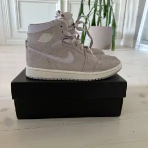 Använda zoom air jordans i storlek 38. Bra skick 