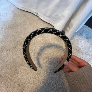 Jättefint diadem🫶💕 - Super fint diadem från Åhléns 🫶💕