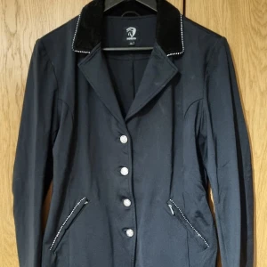 Horka tävlingskavaj  - Horka tävlingskavaj i fint skick.