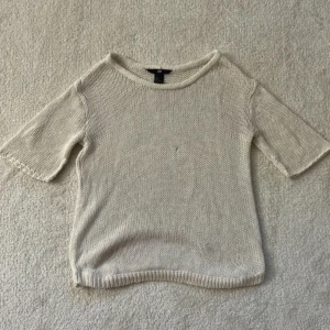 Virkad tröja💓 - (Har ej bild på!!) Super fin virkad tröja som ej kommer till användning!💓💓 (ej min bild)