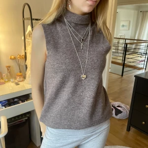 Väst - Brun väst från zara, använd typ 2 gg❤️