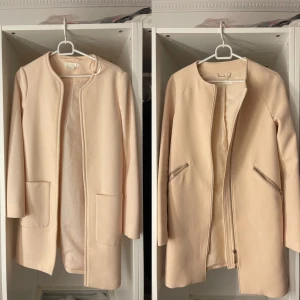 Kappor - Två rosa kappaor som är fåtal använda i storlek 36  