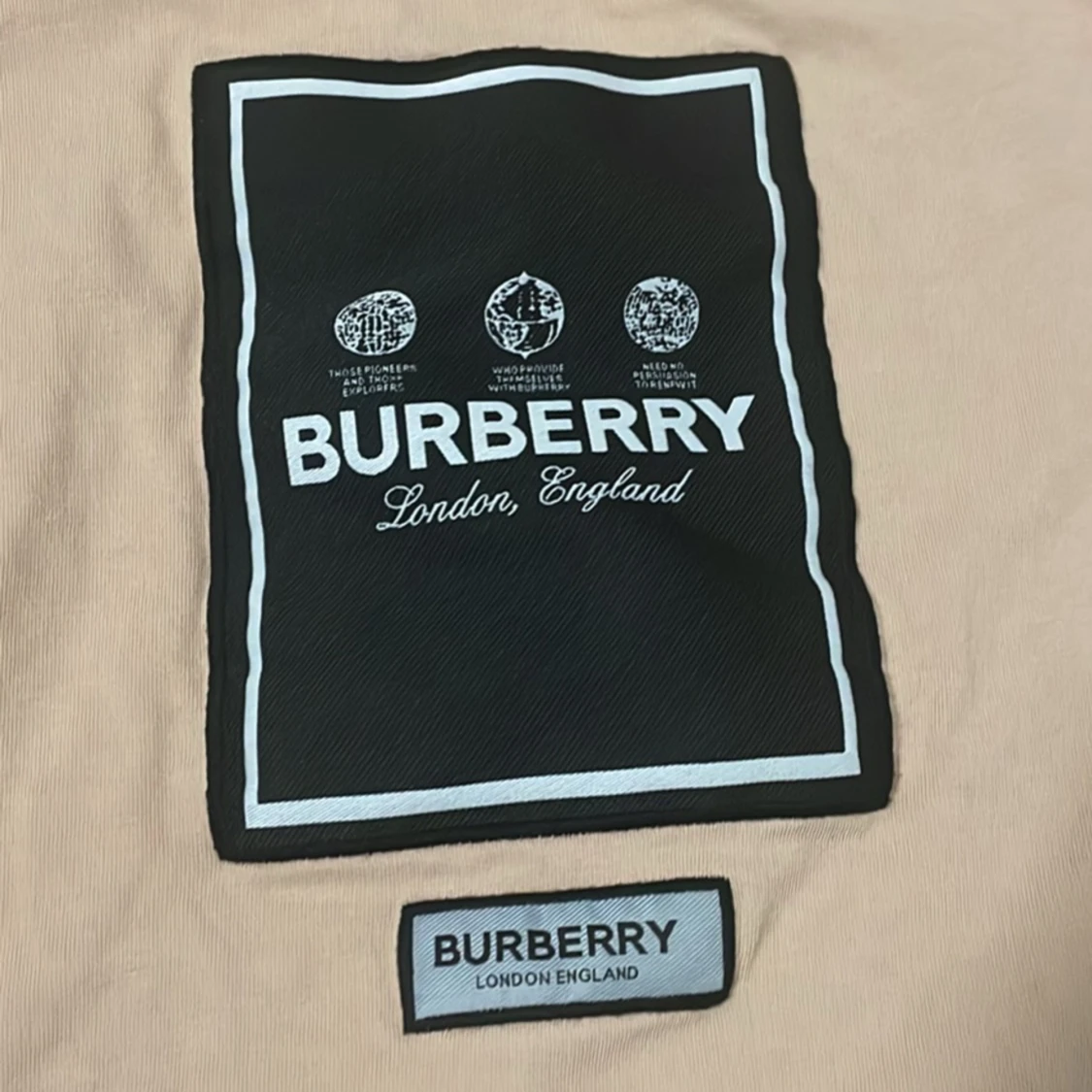 Burberry T-shirt - 90