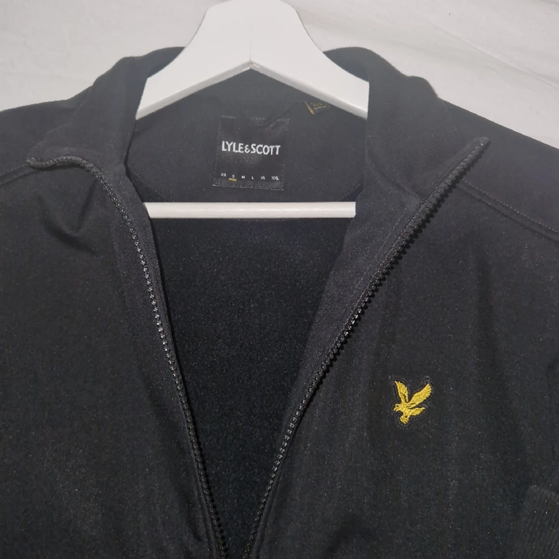 Helt ny jacka synd bara att det var för liten på mig. Men det är storleke: S helt ny aldrig använd. - 90