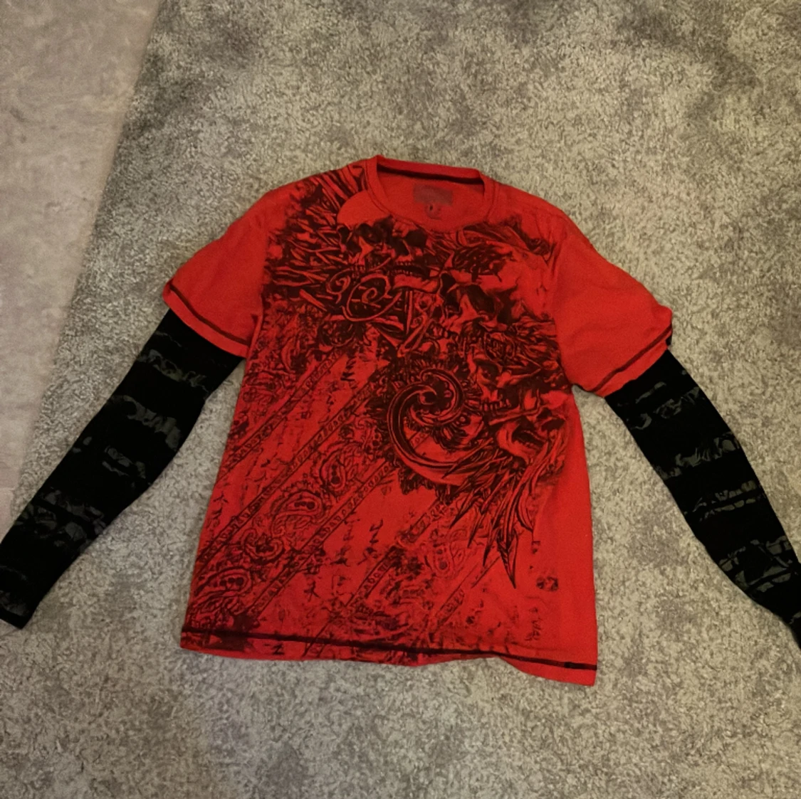 Röd MMA Elite tröja med svarta ärmar 