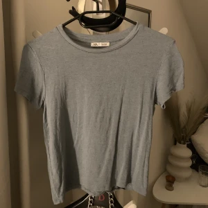Zara topp - Basic topp från Zara❤️storlek M men sitter som S