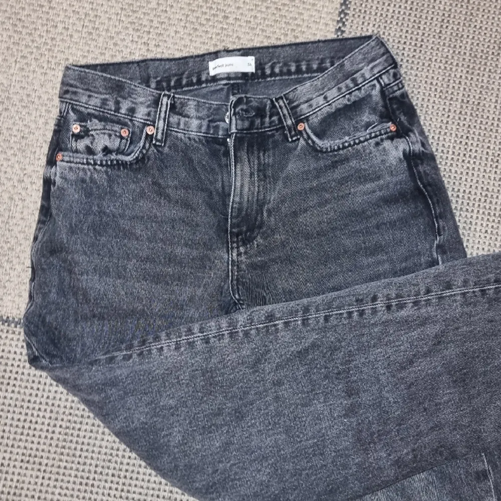 Svarta perfect jeans dam. Jeans & Byxor.