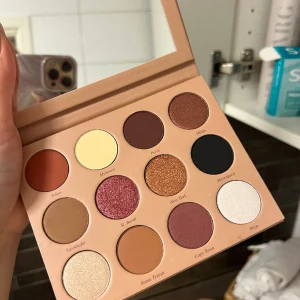 Caia ögonskuggapalett - Oanvänd, slutsåld på hemsidan