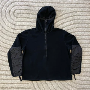 Prada Ninja fleece - Märke : Prada   År : 1999   Storlek : M 