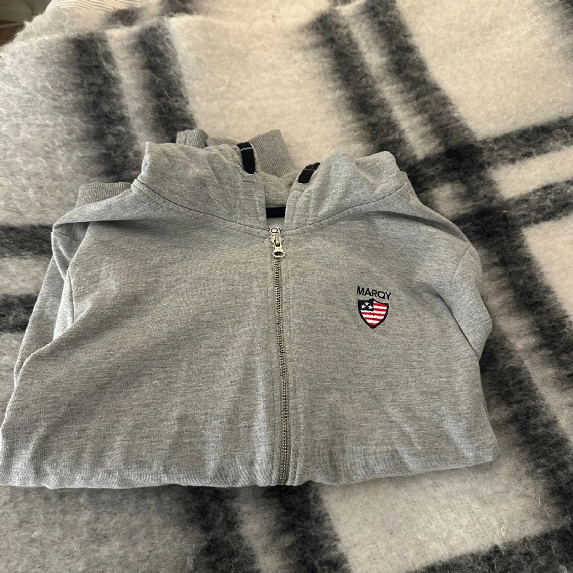 Grå Sipup hodie  - 90