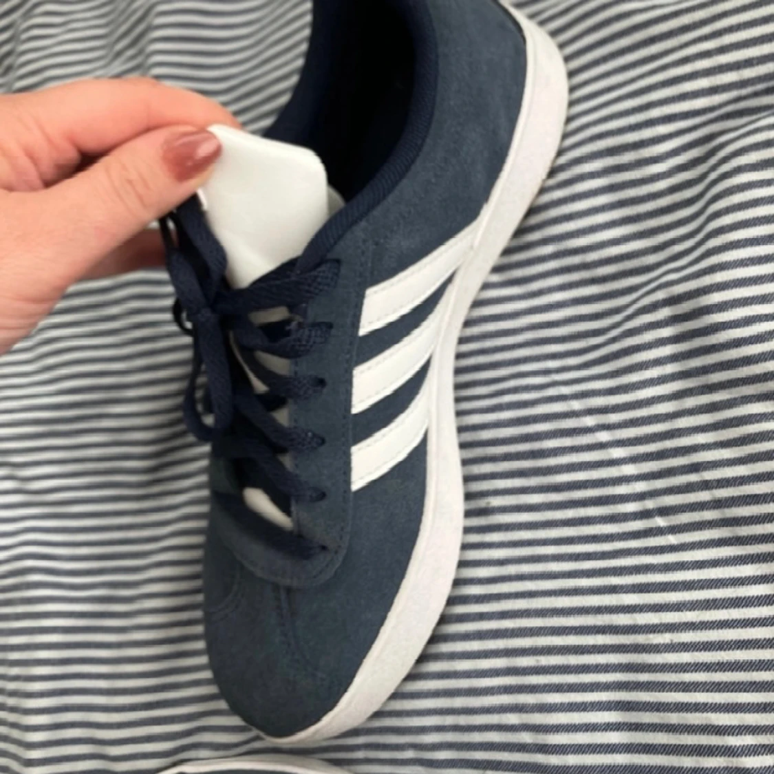 Adidas skor stl 36 2/3  - 91