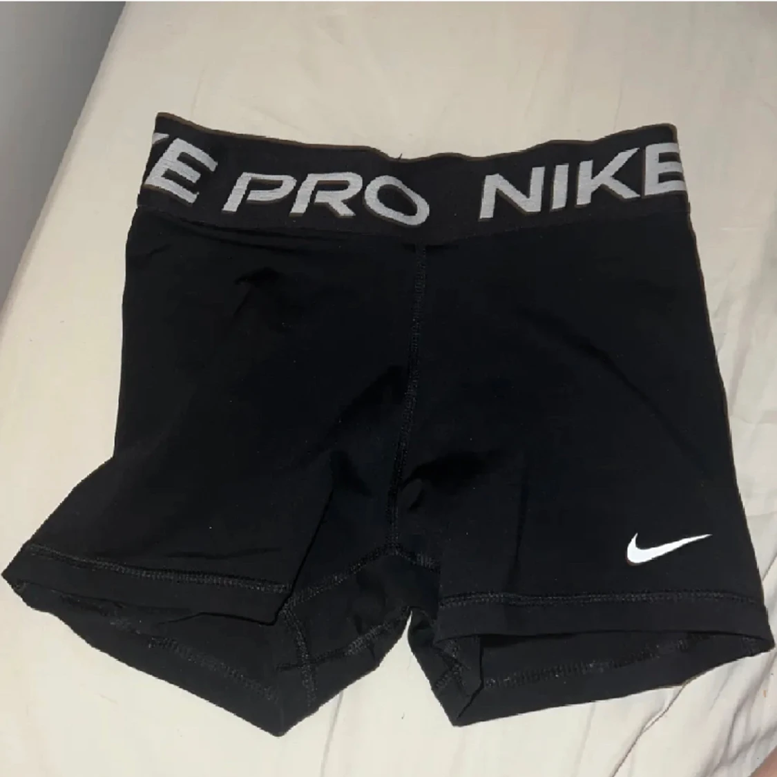 Nike PRO  - 90