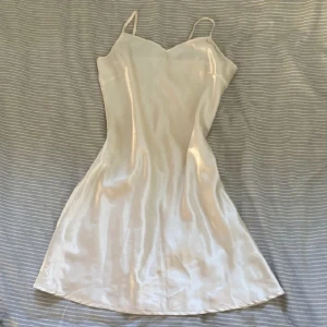 Slip dress - Snygg slip dress köpt second hand 