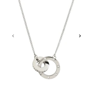 Edblad halsband  - Silvrigt Edblad halsband, köptes för 530kr