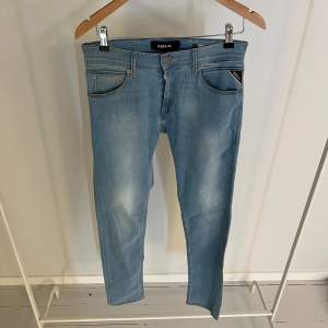 Stört feta replay jeans | modell ”jondrill” liknar anbass! | skick 9/10 | nypris ca: 1500 kr! | bara att höra av sig vid frågor!!