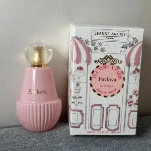 Parfym från Jeanne Arthes, endast testad🍓