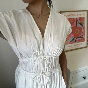 Klänning från inwear🤍 - Säljer min fina sommardröm från inwear🤍 Ord pris 1300kr Använd 2 gånger❤️