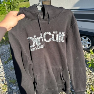 Dirtcult hoodie  - Använd endast någon gång