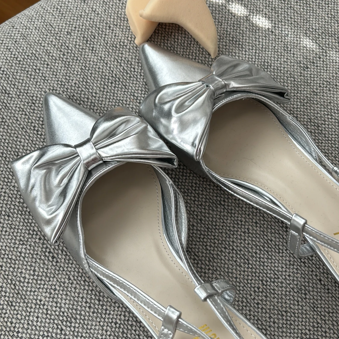 Silvriga klackskor  - 90