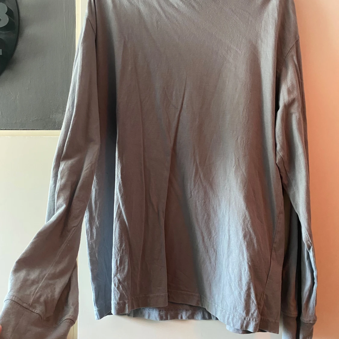 Grå långärmad tröja 