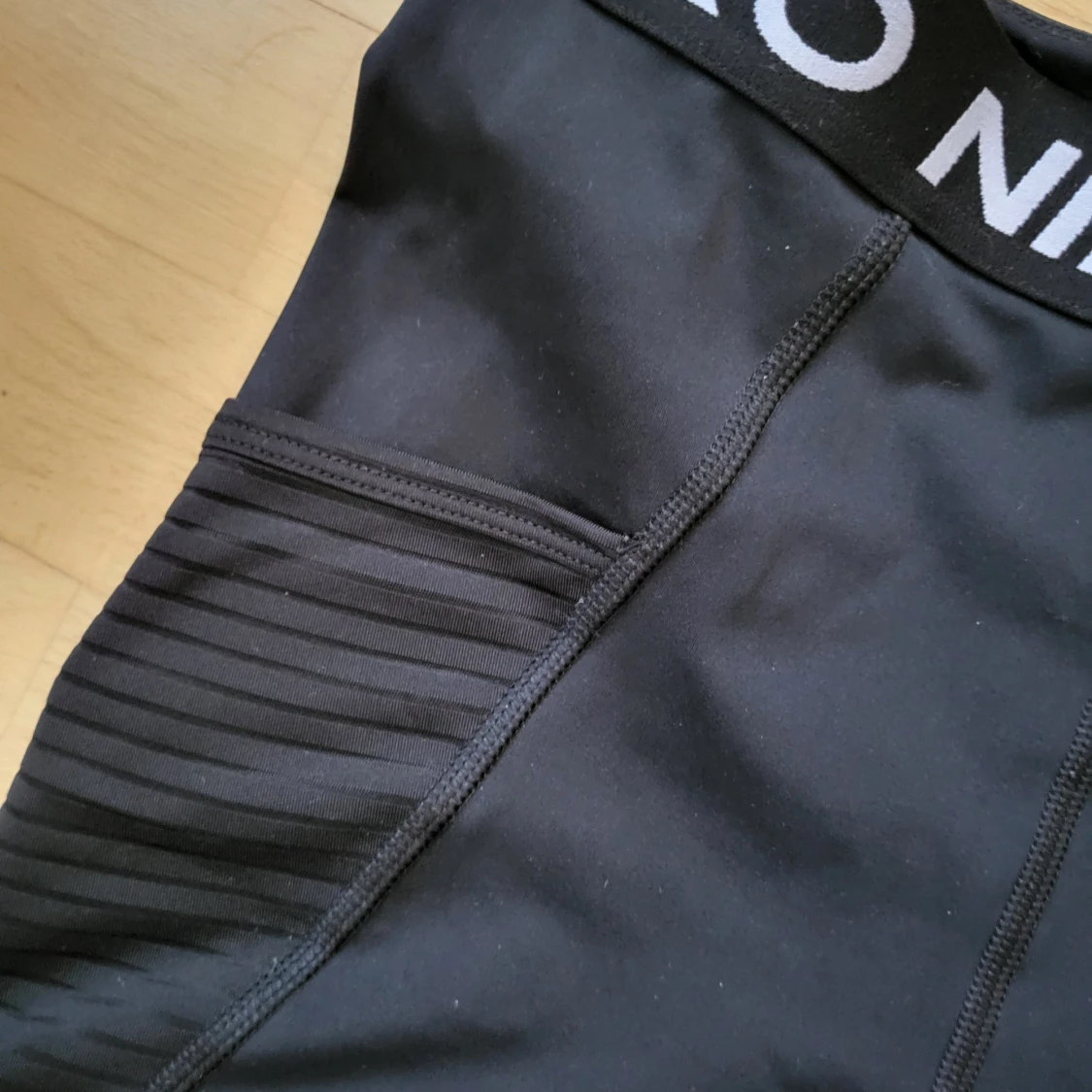 Nike Pro träningshorts strl M - 93