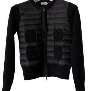 Byte - Hej jag undrar om någon skulle vilja byta min svara cardigan i M mot antingen en i mindre storlek eller en vit hör gärna av er 