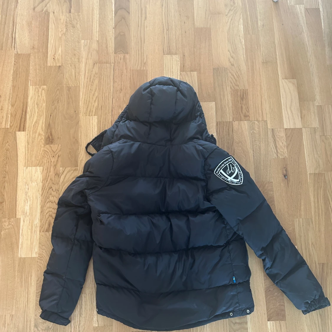 Säljer Dbrand jacka pga att jag förskaffat mig en ny . 💞  - 92