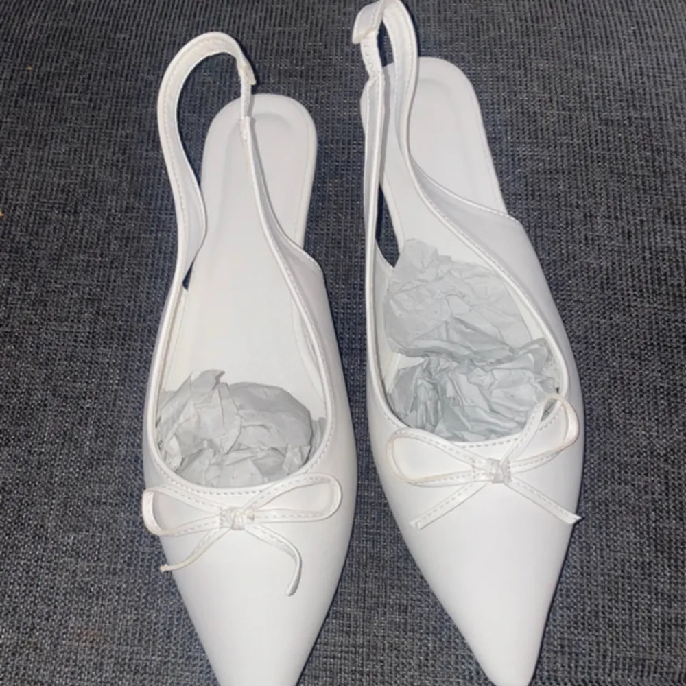 Fina oanvända ballerina skor med spetsig tå💕. Skor.