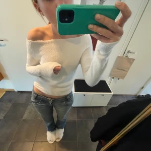 Tröja från zara  - Avklippt tröja från zara. Sitter såå najs 