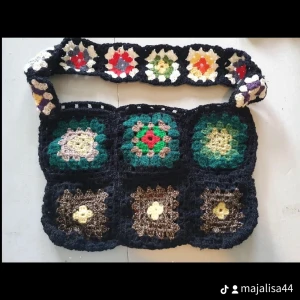 Väska  - Skicka pm för bättre bilder 