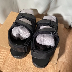 Walk London sandaler  - Helt nytt skick. Skinn. Skriv till mig om du vill. 