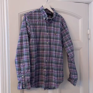 Ralph Lauren Skjorta  - Fin Ralph Lauren skjorta. Storlek M. Fint skick. Köparen betalar frakt.