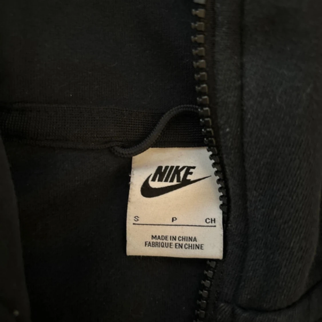 Svart Nike tech fleece  - 90
