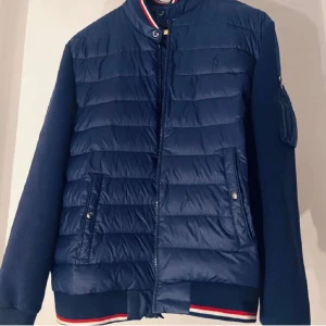 Ralph lauren cardigan - Mörkblå Ralph lauren cardigan! 