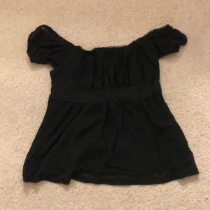 Blus - Fin blus i nyskick