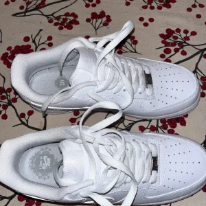 Nike air force one - Ett par jätte fina air force one”s som jag bara har testat hemma