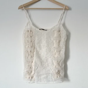 Linne - Bra skick. Storlek S. Köp gärna via KÖP NU.