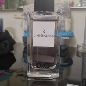 D&G parfym  - Använd några gånger 95%kvar