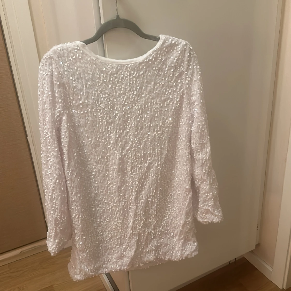 Vit Paljettklänning 