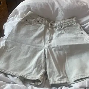  Jeans shorts från stjohn’sBay  Använd men är bra skick  