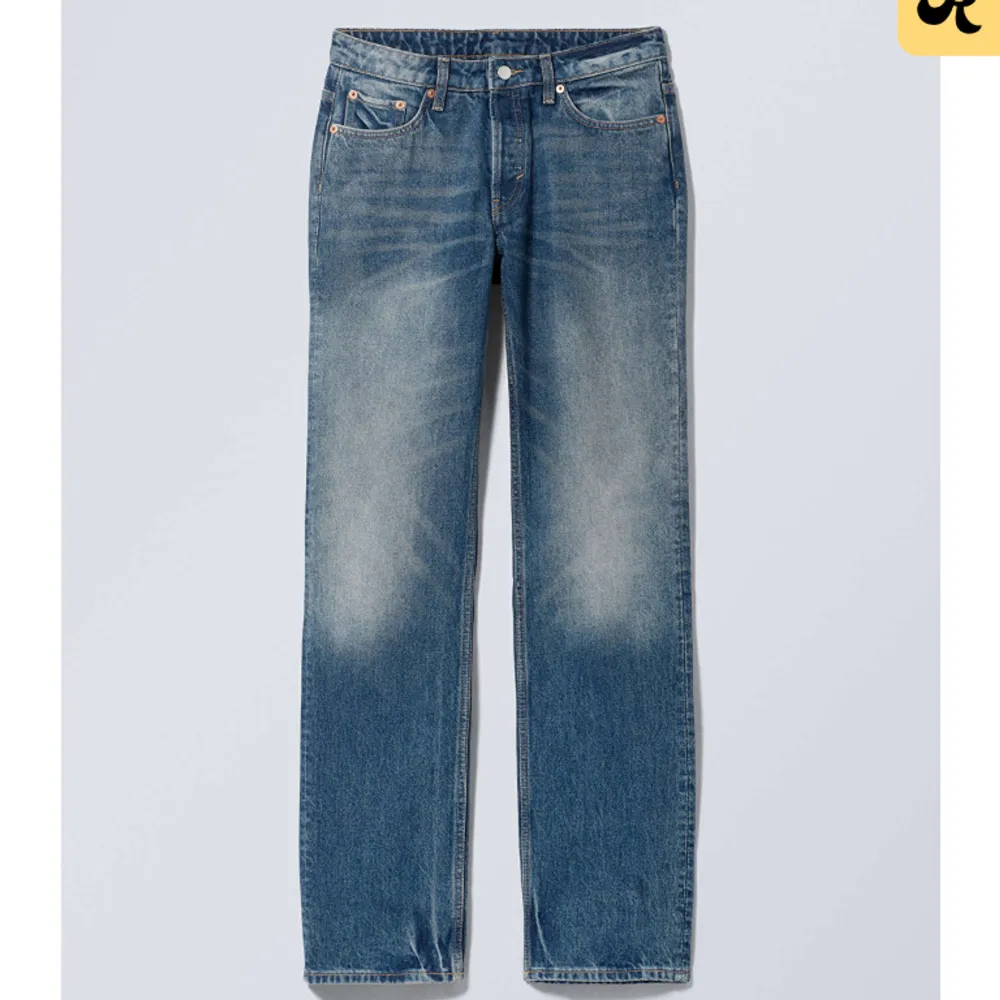 Pin mid straight jeans från weekday, kommer inte till användning 💞. Jeans & Byxor.