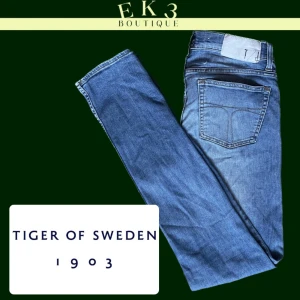 Slim jeans tiger of sweden - Tiger of sweden slim jeans Perfekt skick Storlek Midja: 29 Längd: 32