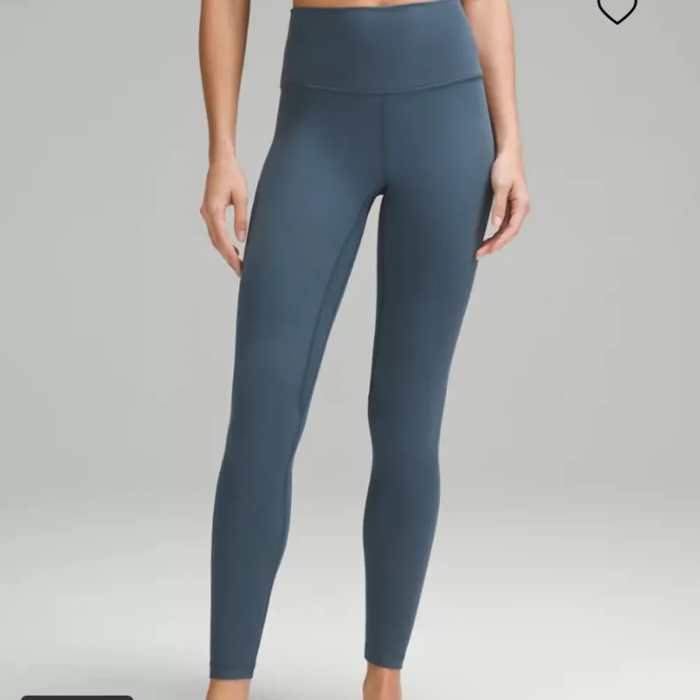 Lululemon align leggings, längd 25, storlek us 2. Väldigt bra skick. . Jeans & Byxor.