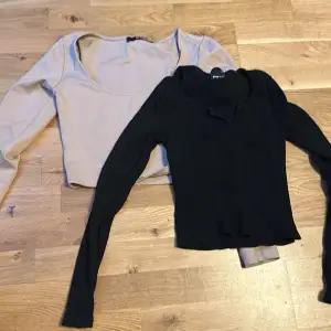 Båda tröjorna är i väldigt bra skick och ingen av dem är använd mer än 5 gånger den svarta är från Ginatricot i storlek xs, och den beiga är från bikbok i storlek s