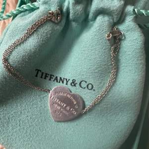 Silverarmband från Tiffany & Co. 16 cm. Med box o påse.