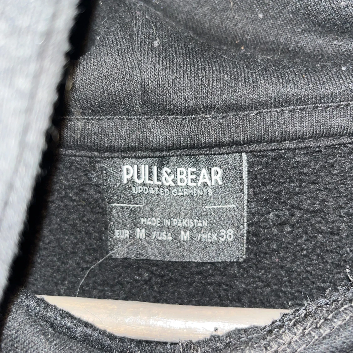 Pull and bear hoodie - 91
